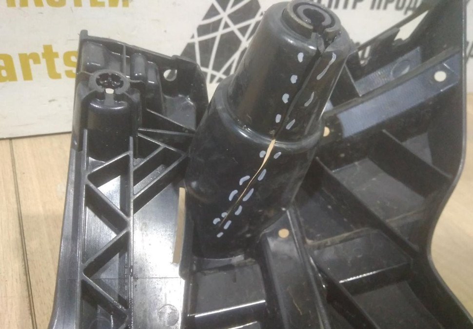 Кронштейн заднего бампера левый бу BMW X4 G02 OEM 51127416025 Кронштейн заднего бампера левый бу BMW X4 G02 OEM 51127416025