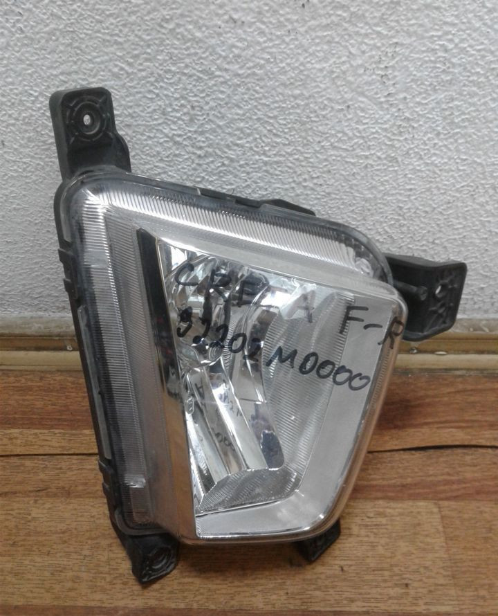 Птф правая Hyundai Creta oem 92202m0000 (трещ. крепления)