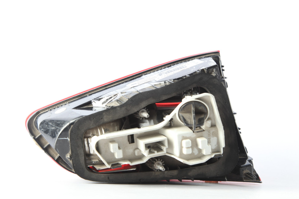 Фонарь правый внутренний Volkswagen Golf 7 oem 5g0945094ae