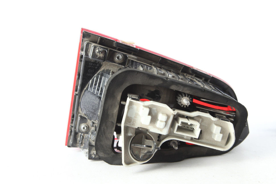 Фонарь правый внутренний Volkswagen Golf 7 oem 5g0945094ae
