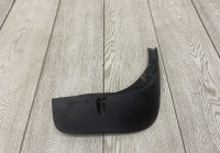 Брызговик задний правый Renault Duster OEM 788126833R
