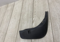 Брызговик задний правый Renault Duster OEM 788126833R