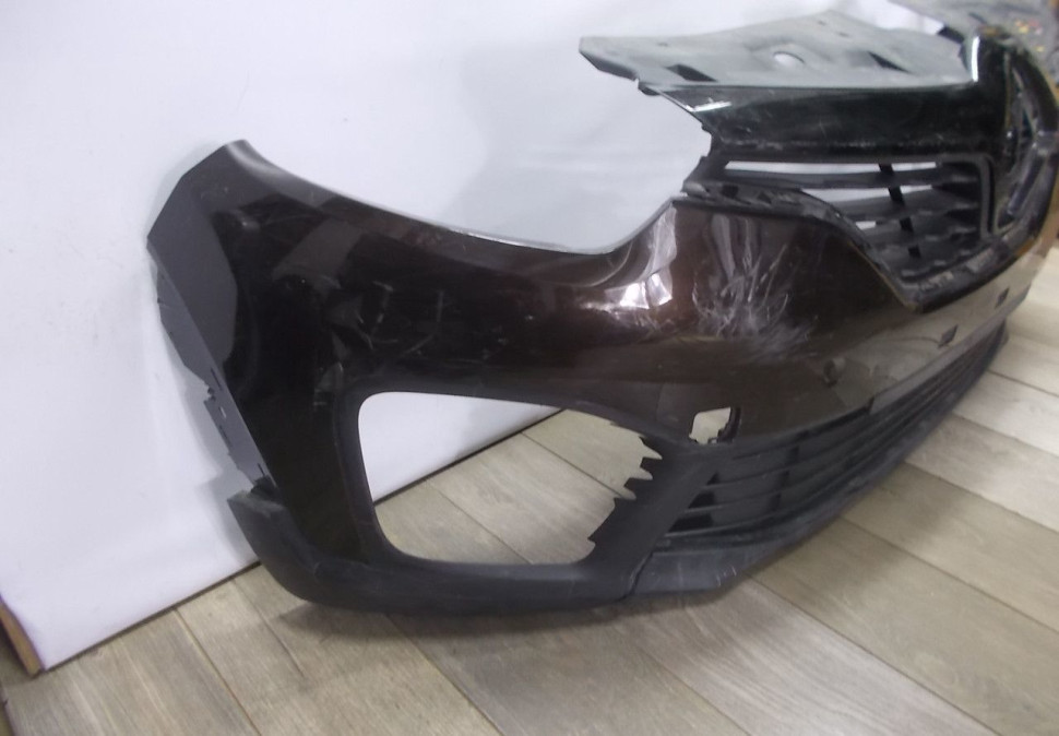 Бампер передний бу Renault Kaptur OEM 620222180R