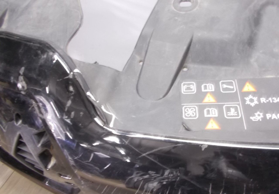 Бампер передний бу Renault Kaptur OEM 620222180R
