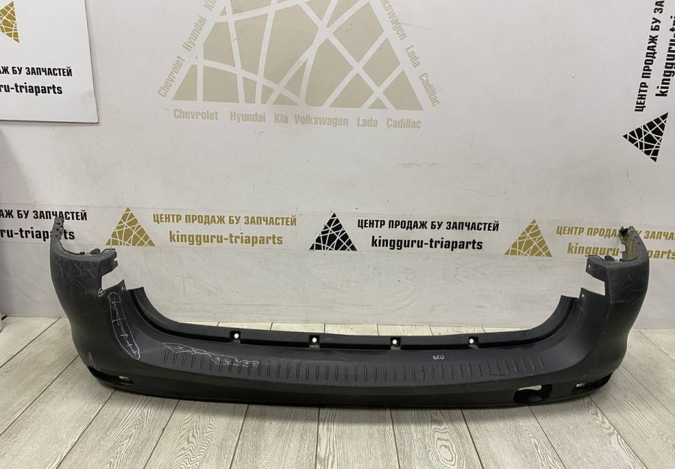Бампер задний Lada Largus 2012 OEM 8450000256 (Скл-3)