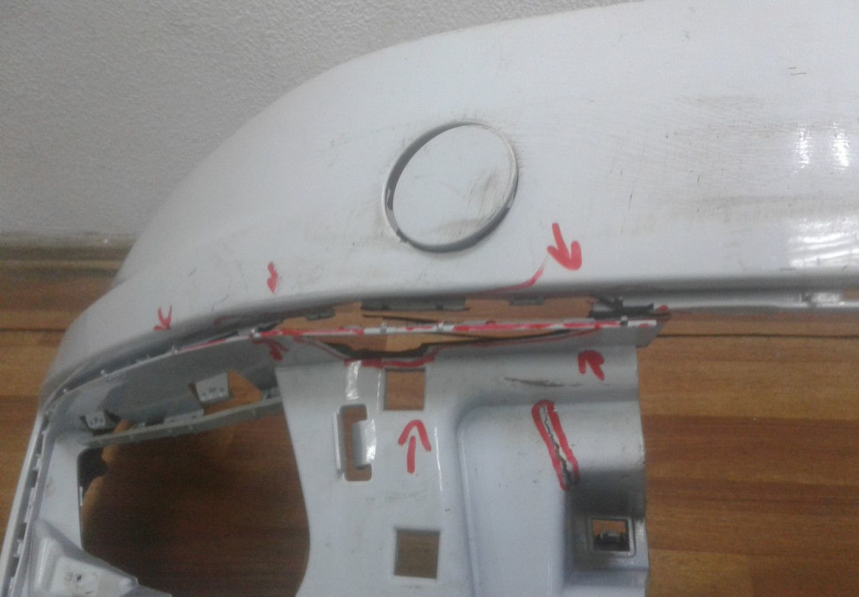 Бампер передний Volkswagen Polo седан рест Oem 6RU807221A (трещина) Бампер передний Volkswagen Polo седан рест Oem 6RU807221A (трещина)