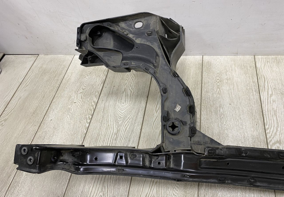 Панель передняя Volkswagen Transporter T5 T6 2009 OEM 7E0805598K Панель передняя Volkswagen Transporter T5 T6 2009 OEM 7E0805598K