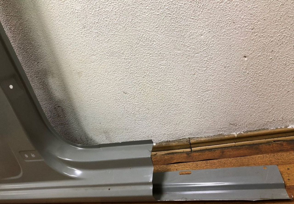 Боковина левая Volkswagen Polo 09- седан (нов. ориг) Боковина левая Volkswagen Polo 09- седан (нов. ориг)