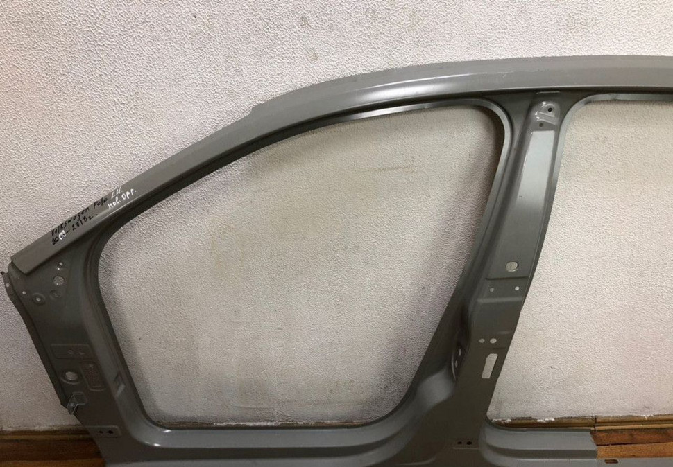 Боковина левая Volkswagen Polo 09- седан (нов. ориг) Боковина левая Volkswagen Polo 09- седан (нов. ориг)