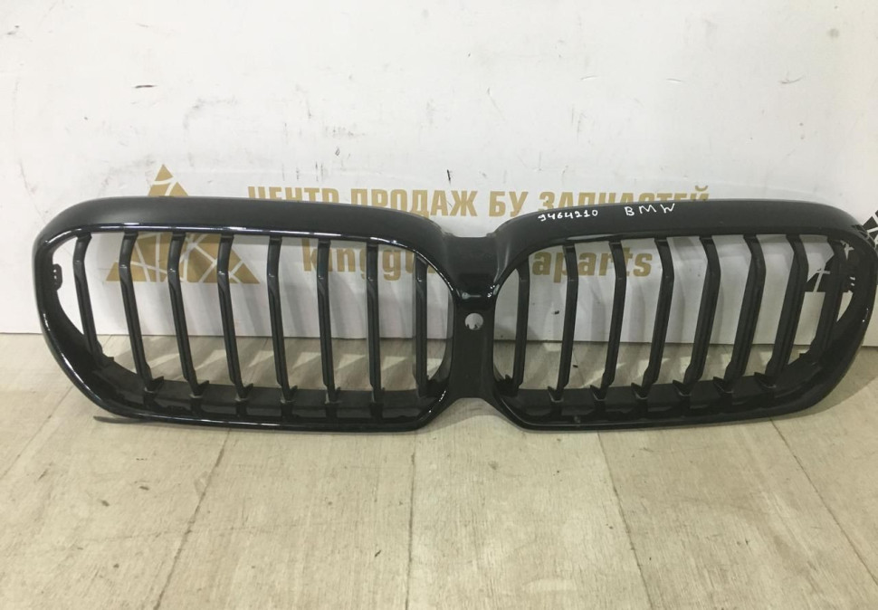Решетка радиатора бу BMW 5 G30 M-Pack рестайлинг OEM 9464210
