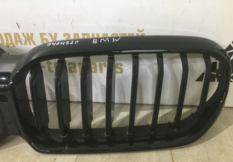 Решетка радиатора бу BMW 5 G30 M-Pack рестайлинг OEM 9464210 Решетка радиатора бу BMW 5 G30 M-Pack рестайлинг OEM 9464210
