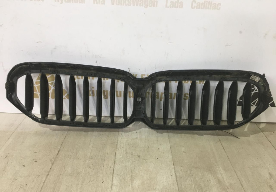 Решетка радиатора бу BMW 5 G30 M-Pack рестайлинг OEM 9464210 Решетка радиатора бу BMW 5 G30 M-Pack рестайлинг OEM 9464210