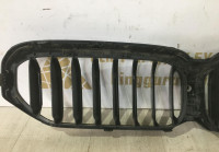 Решетка радиатора бу BMW 5 G30 M-Pack рестайлинг OEM 9464210