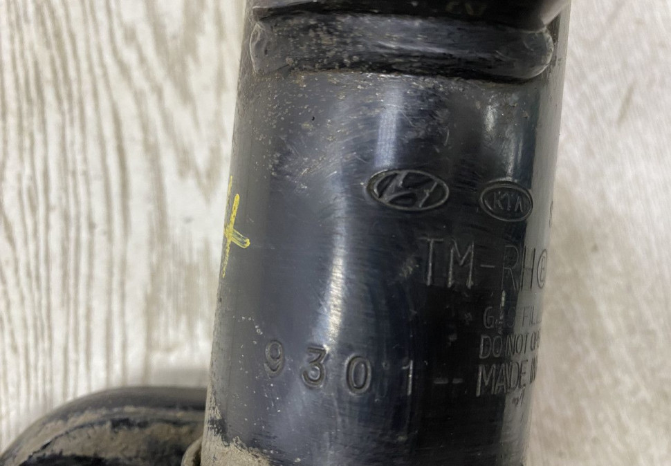 Амортизатор передний правый Hyundai IX35 2010 OEM 546602Y610 Амортизатор передний правый Hyundai IX35 2010 OEM 546602Y610