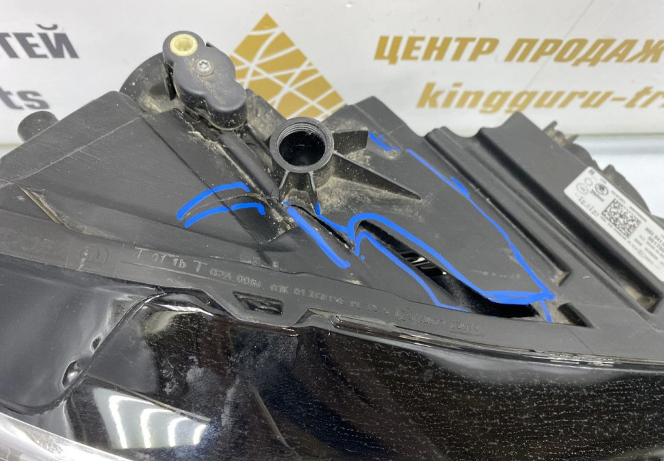 Фара ЛЭД LED правая Skoda Rapid 2 OEM 60U941020A