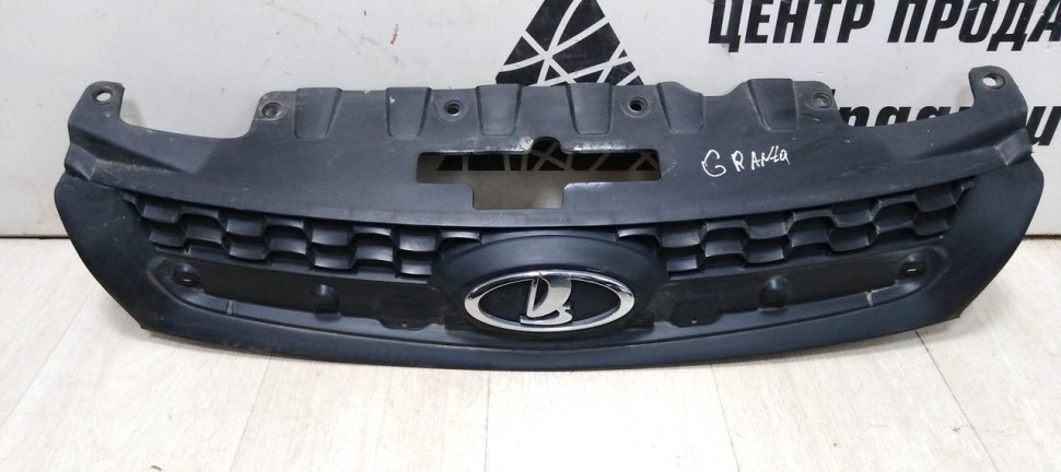 Решётка радиатора Lada Kalina 2 (2013>) oem 21922803056 (скл-3)