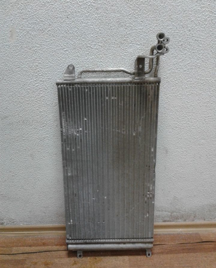 Радиатор кондиционера Volkswagen Polo oem 6r0820411t