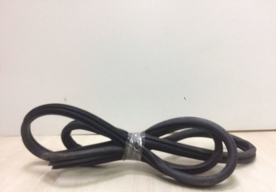 Уплотнитель крышки багажника Hyundai Creta