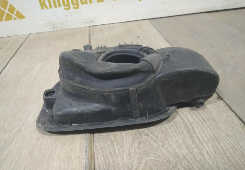 Лючок бензобака бу Skoda Yeti OEM 5L0809702B Лючок бензобака бу Skoda Yeti OEM 5L0809702B