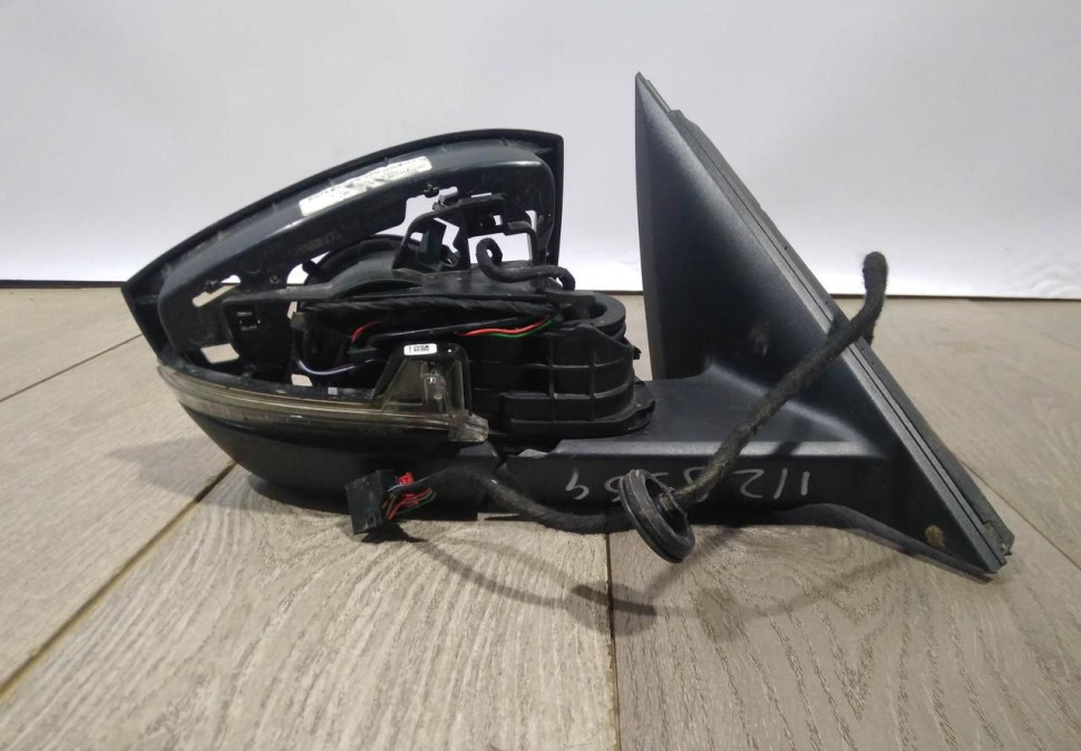 Корпус зеркала правый 11 пин бу Skoda Kodiaq OEM 565857508A Корпус зеркала правый 11 пин бу Skoda Kodiaq OEM 565857508A