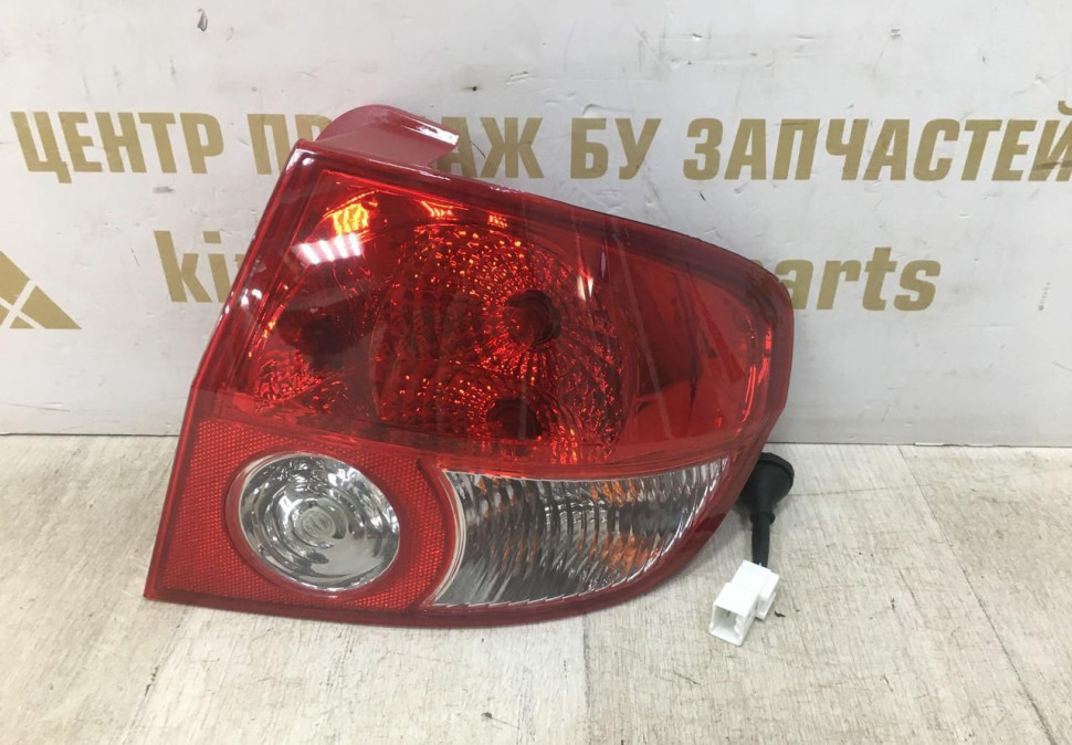 Фонарь правый Hyundai Getz 1 дорестайлинг 2002-2005 oem 924021C010 Фонарь правый Hyundai Getz 1 дорестайлинг 2002-2005 oem 924021C010