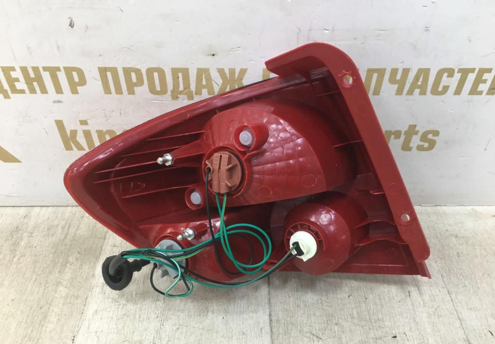 Фонарь правый Hyundai Getz 1 дорестайлинг 2002-2005 oem 924021C010 Фонарь правый Hyundai Getz 1 дорестайлинг 2002-2005 oem 924021C010