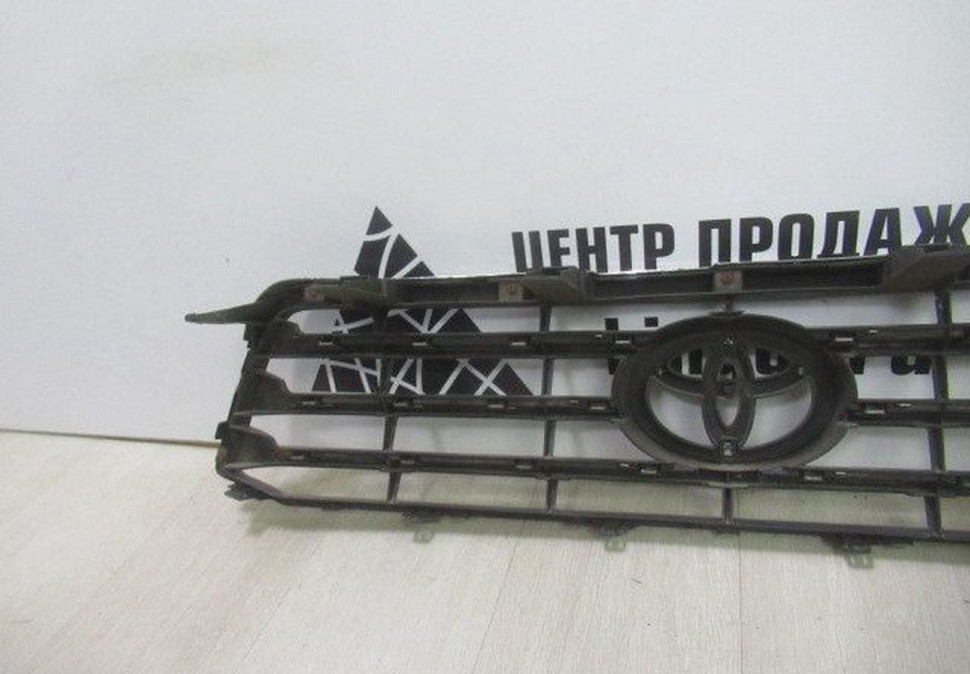 Решетка радиатора Toyota Highlander 2 oem 5311148110(скл-3) Решетка радиатора Toyota Highlander 2 oem 5311148110(скл-3)