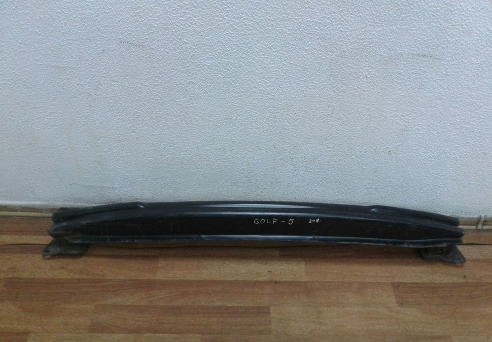 Усилитель заднего бампера Volkswagen Golf 5