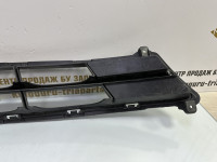 Решетка переднего бампера Hyundai Solaris 1 рестайлинг 2014 OEM 865614L500