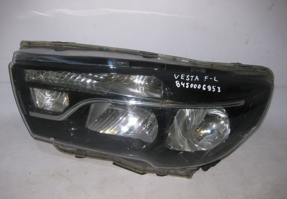 Фара левая Lada Vesta oem 8450006953 (слом 2 крепл. трещ. корпуса) (скл-3)