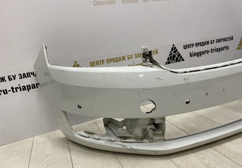 Бампер передний Skoda Rapid OEM 60U807221F
