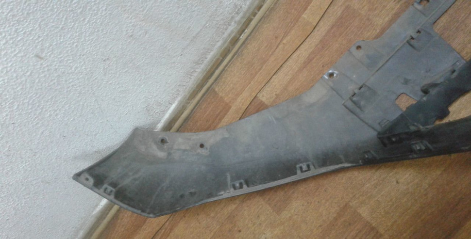 Спойлер переднего бампера бу BMW X1 F48 OEM 51117354816 Спойлер переднего бампера бу BMW X1 F48 OEM 51117354816