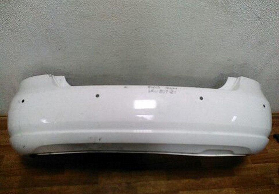 Бампер задний Volkswagen Polo седан дорестайл трещины oem 6ru807421 (Скл-3)
