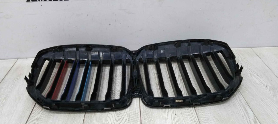 Решетка радиатора BMW X7 G07 OEM 51138094566 Решетка радиатора BMW X7 G07 OEM 51138094566