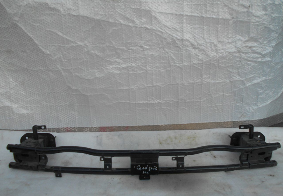 Усилитель заднего бампера Kia Ceed (скл-1)