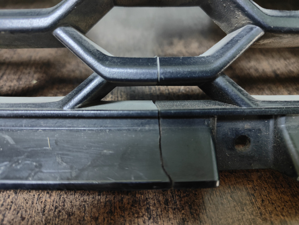 Решетка радиатора бу Datsun MiDo OEM 21972803056