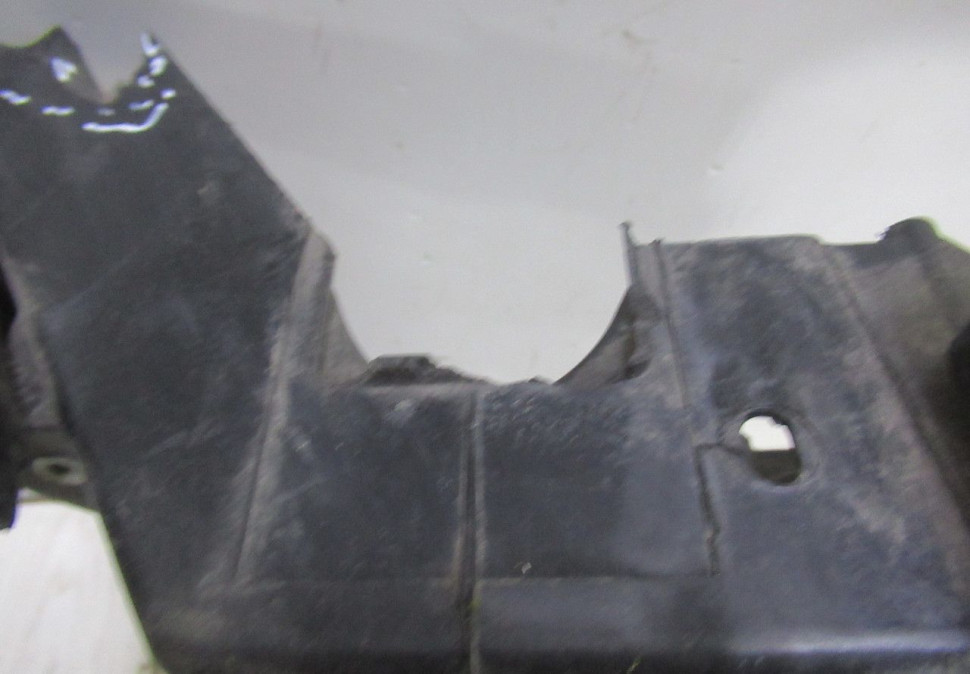 Панель передняя Hyundai Tucson 3 oem 64101d7000 (слом.часть)