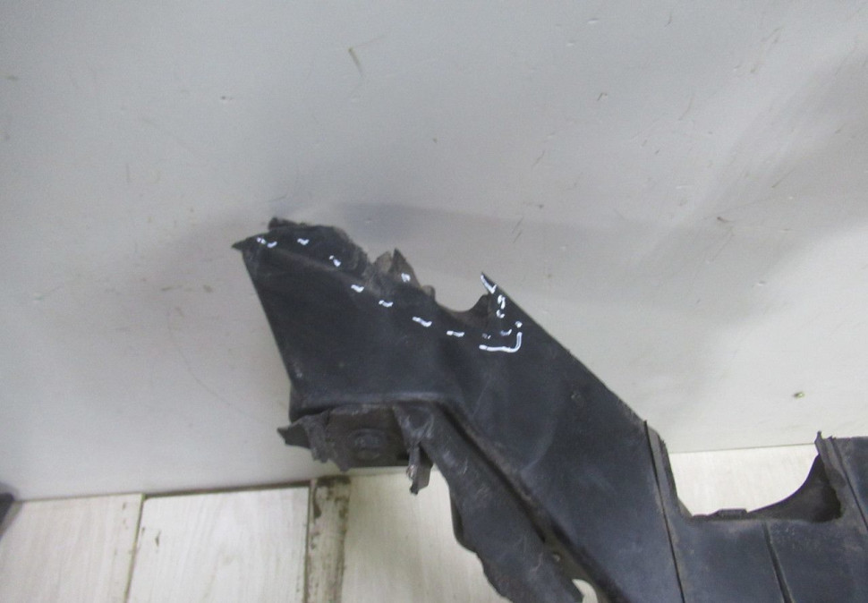 Панель передняя Hyundai Tucson 3 oem 64101d7000 (слом.часть)
