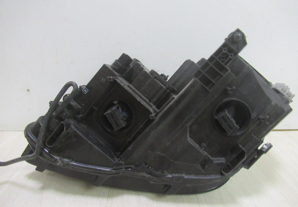 Фара правая LED Volkswagen Tiguan 2 oem 5nb941082a (слом.стекло) (скл-3)