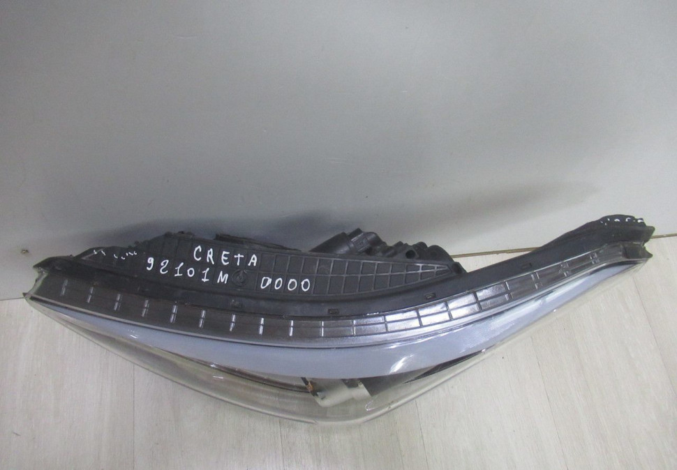 Фара левая (галоген, диодная ) Hyundai Creta oem 92101m0100 (сл. все крп.)(сл.чь в корп)(скл-3)