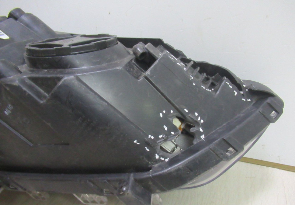 Фара левая (галоген, диодная ) Hyundai Creta oem 92101m0100 (сл. все крп.)(сл.чь в корп)(скл-3)