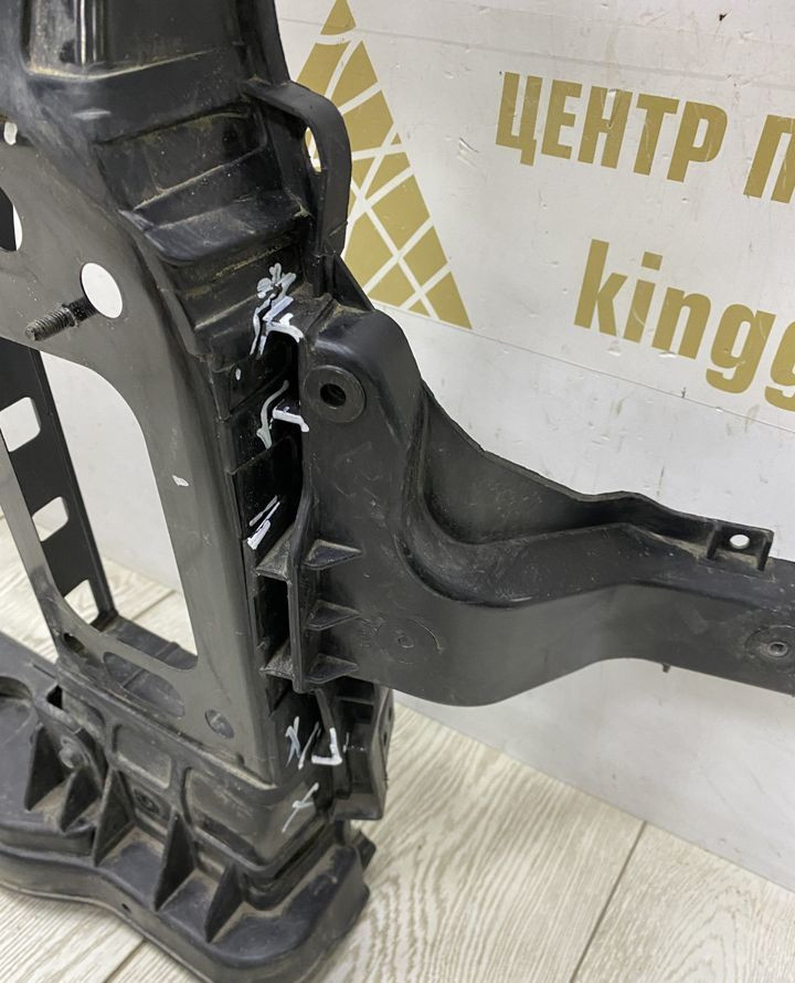 Панель передняя Hyuudai Santa Fe 4 2018 oem 64101S1000 Панель передняя Hyuudai Santa Fe 4 2018 oem 64101S1000