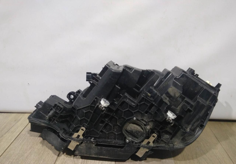 Фара ЛЭД LED адаптивная правая бу BMW X7 G07 OEM 63117933318
