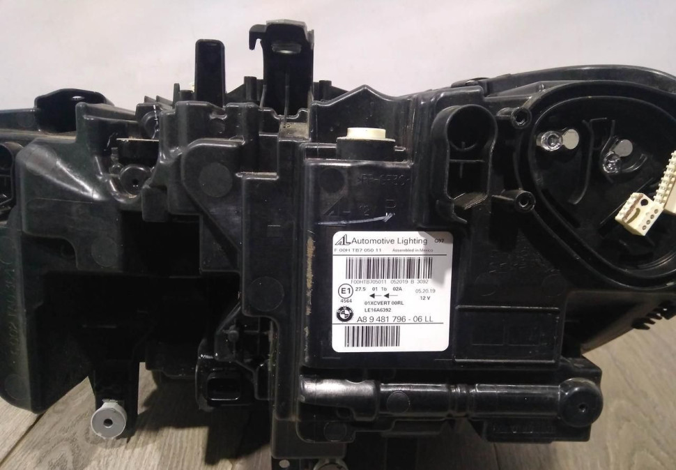 Фара ЛЭД LED адаптивная правая бу BMW X7 G07 OEM 63117933318