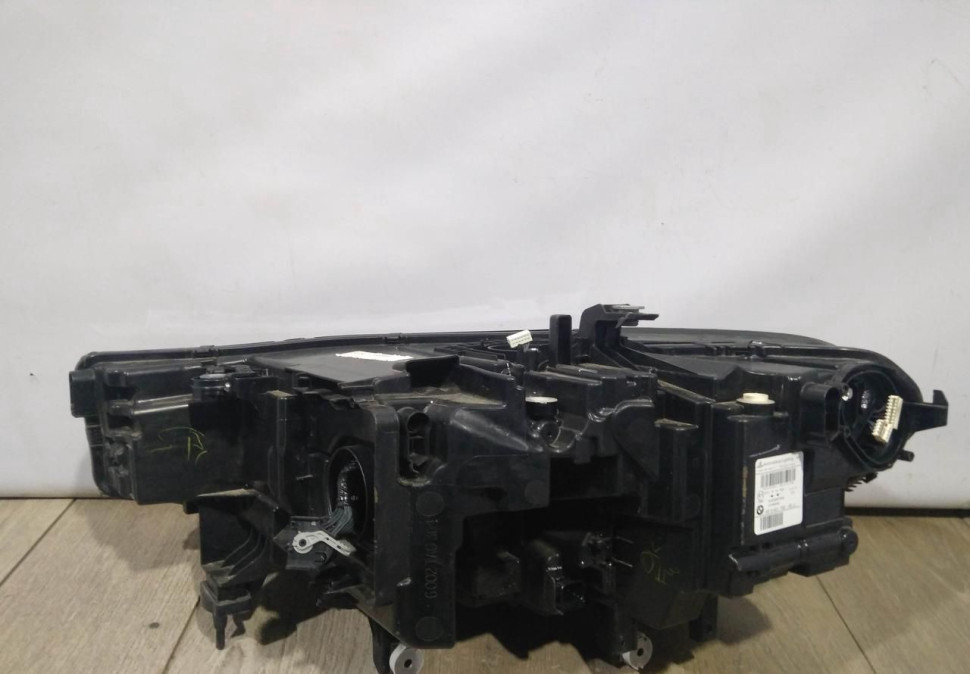 Фара ЛЭД LED адаптивная правая бу BMW X7 G07 OEM 63117933318 Фара ЛЭД LED адаптивная правая бу BMW X7 G07 OEM 63117933318