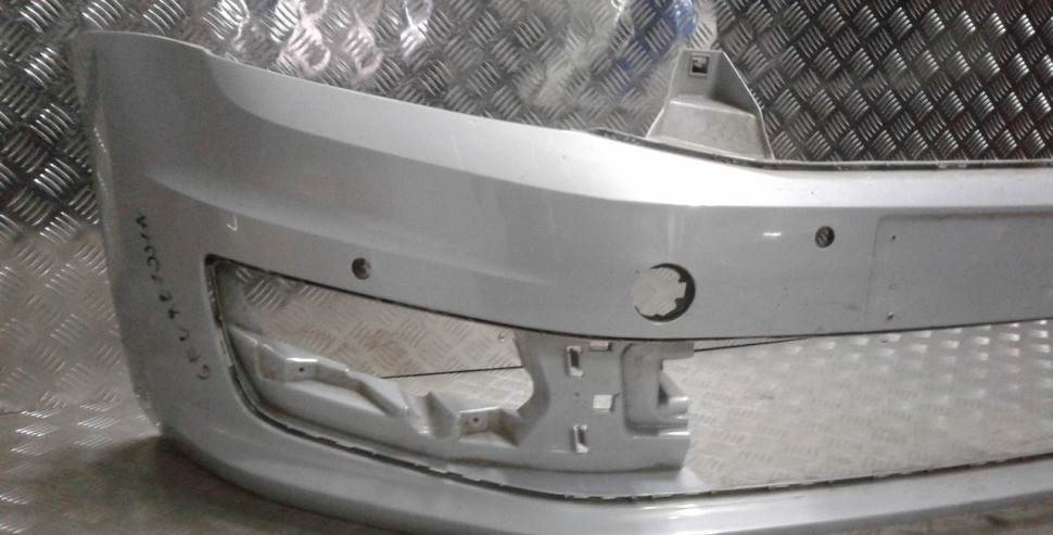 Бампер передний Volkswagen Polo 5 Sedan oem 6RU807221A Бампер передний Volkswagen Polo 5 Sedan oem 6RU807221A