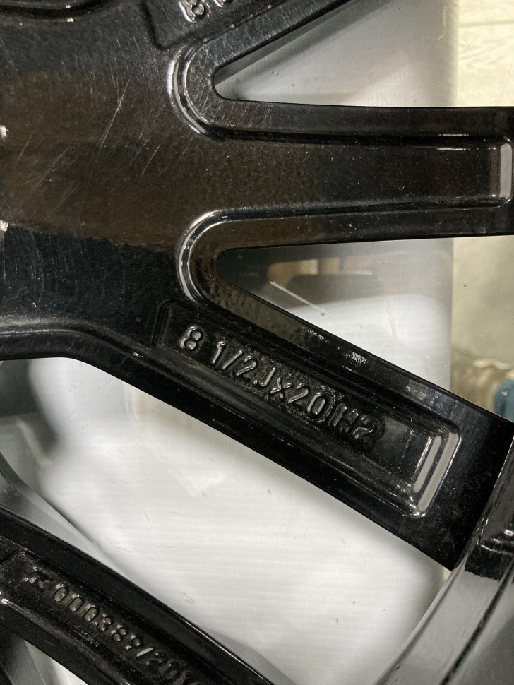 Диск колесный литой передний R20 BMW 7 G11 M-Pack OEM 36118745914 Диск колесный литой передний R20 BMW 7 G11 M-Pack OEM 36118745914