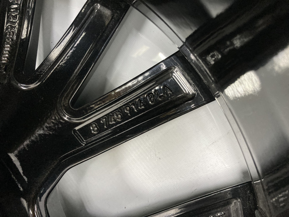 Диск колесный литой передний R20 BMW 7 G11 M-Pack OEM 36118745914 Диск колесный литой передний R20 BMW 7 G11 M-Pack OEM 36118745914