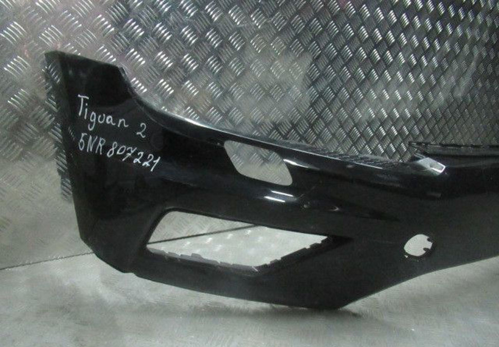 Бампер передний Volkswagen Tiguan 2 oem 5NR807221 Бампер передний Volkswagen Tiguan 2 oem 5NR807221