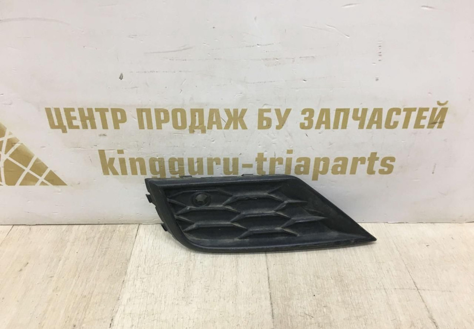 Решетка переднего бампера левая Volkswagen Tiguan 2 дорест 2016  oem 5NA853665A
